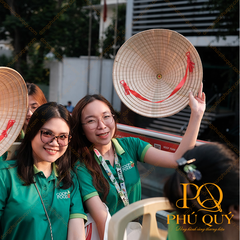 Áo thun đồng phục có cổ food