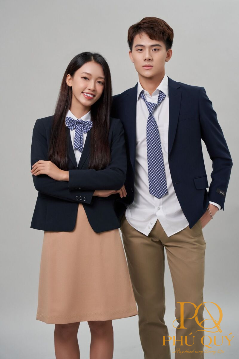 dong-phuc-Hai-Anh-duoc-danh-gia-cao-ve-chat-lieu-form-dang-va-thiet-ke