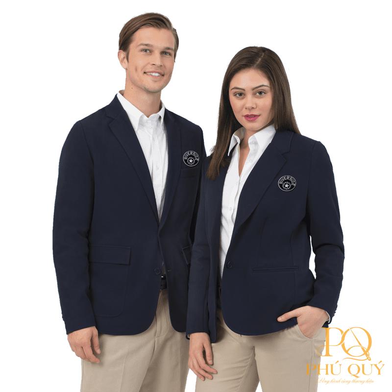 Dong-phuc-Ong-vang-noi-tieng-voi-san-pham-dong-phuc-hop-lop-ao-nhom