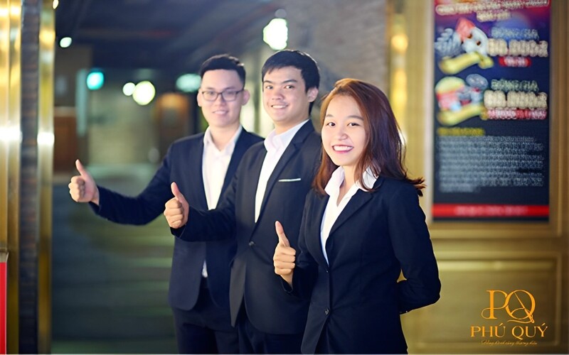 Mau-dong-phuc-vest-danh-cho-bo-phan-quan-ly-cua-CGV