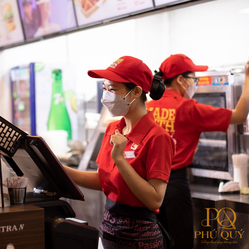 mau-sac-dong-phuc-lotteria