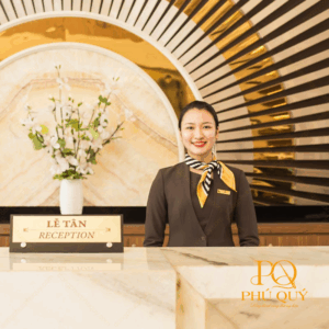 Đồng phục lễ tân